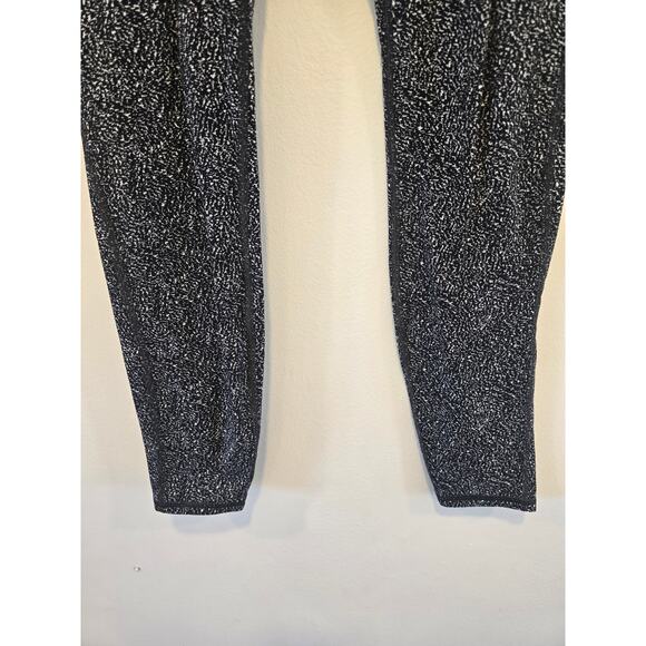 Athleta Black and White Lightening Static 7/8 Leggings size Sm Preloved - Picture 4 of 9
